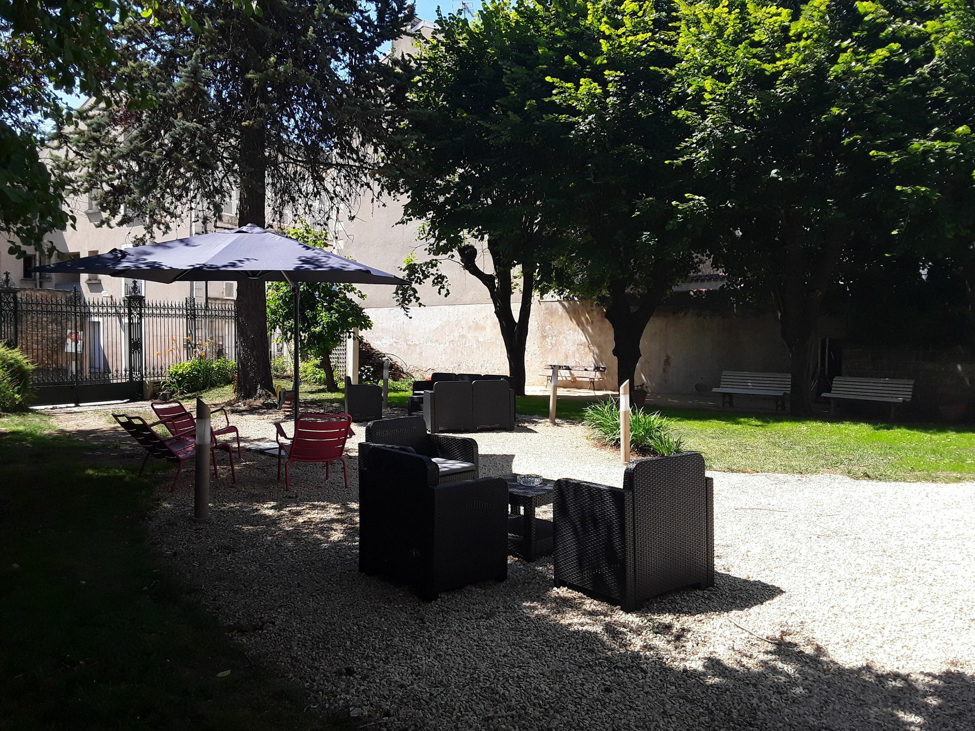 Logis Hotel De L'Europe Puvatya Dış mekan fotoğraf